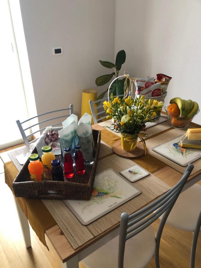 Il Giardino Della Reggia Bed & Breakfast กาแซร์ตา ภายนอก รูปภาพ