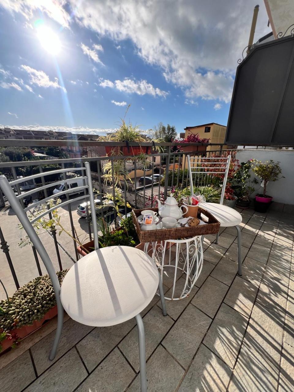 Il Giardino Della Reggia Bed & Breakfast กาแซร์ตา ภายนอก รูปภาพ