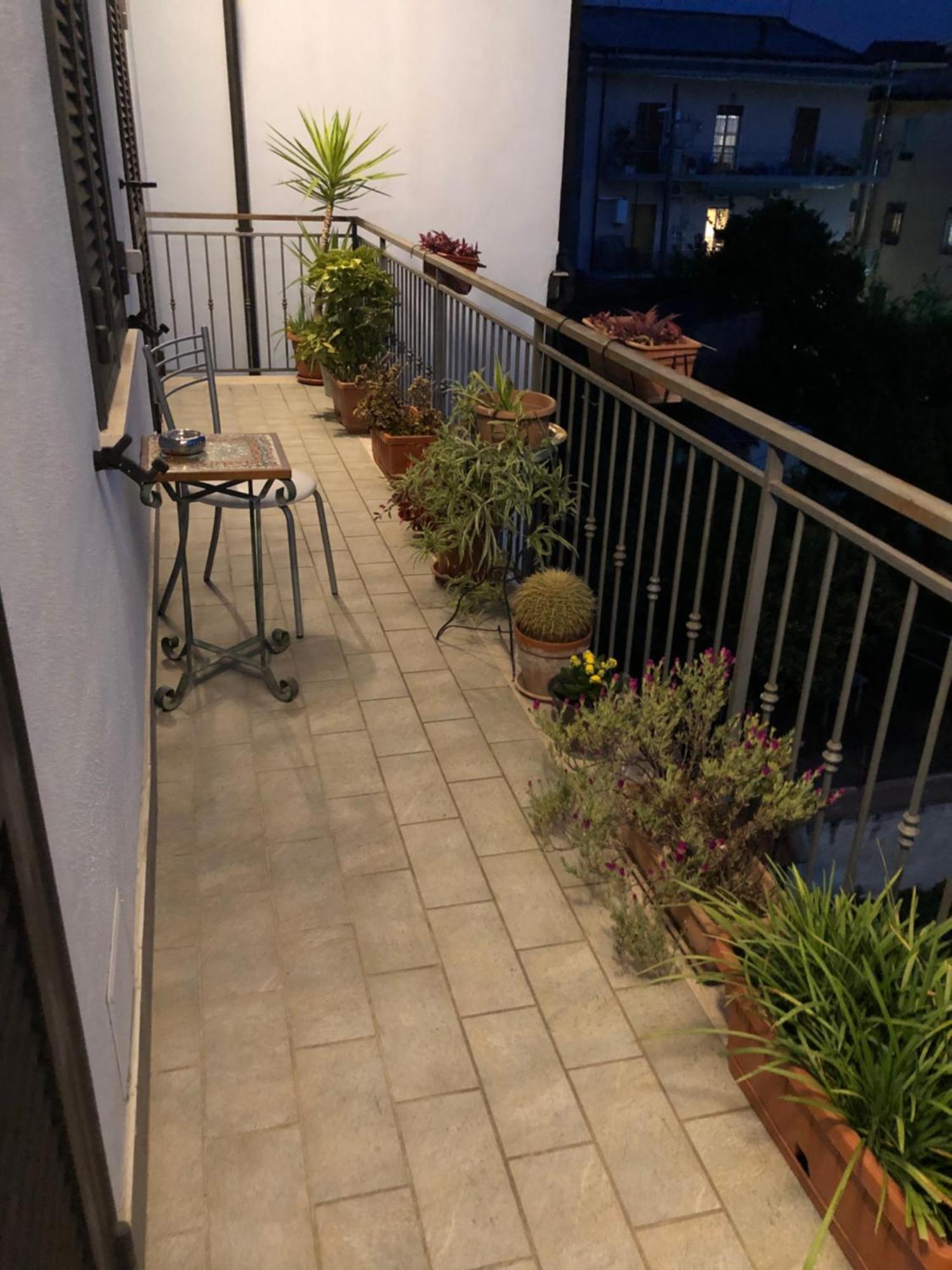 Il Giardino Della Reggia Bed & Breakfast กาแซร์ตา ภายนอก รูปภาพ