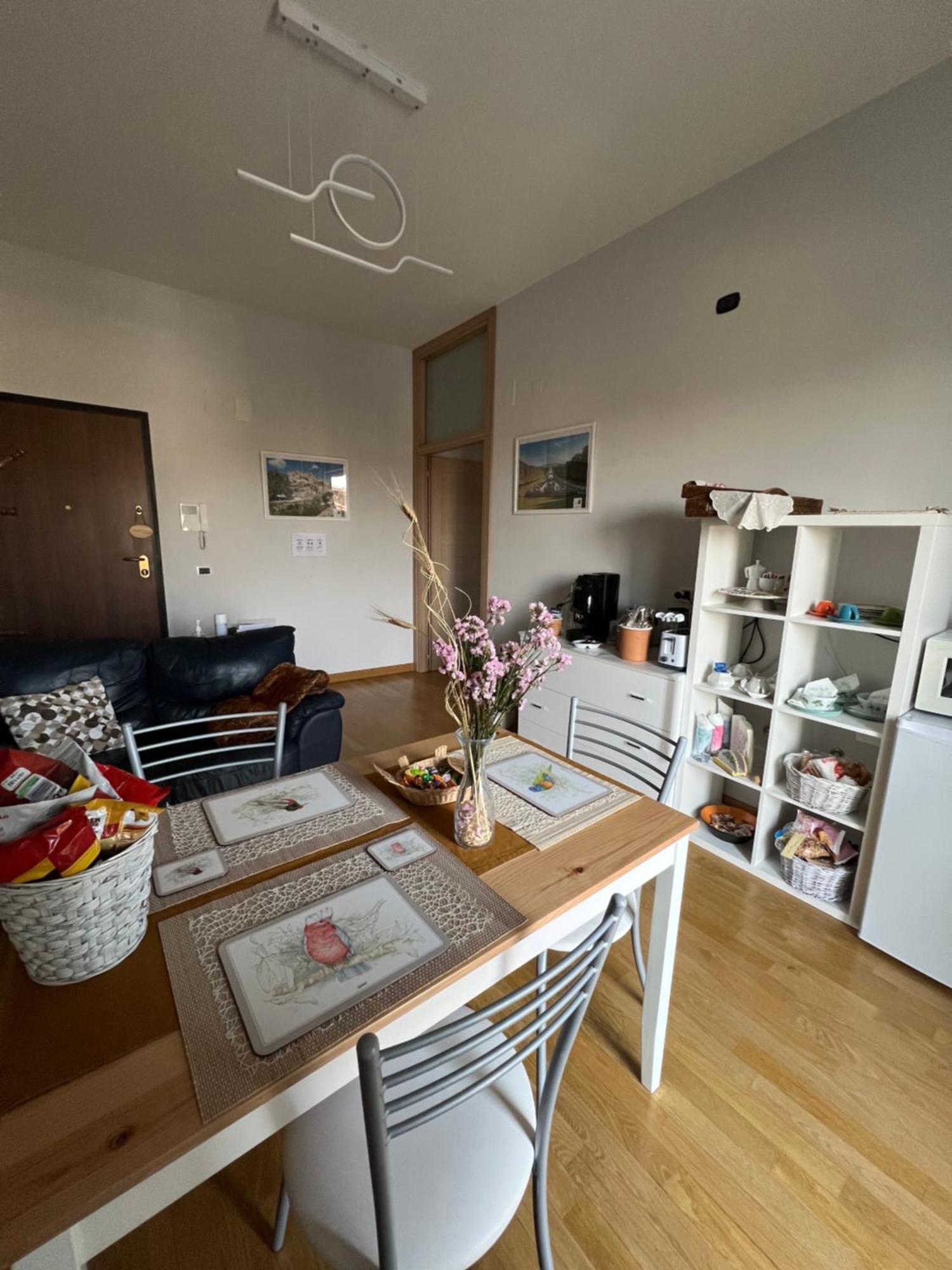 Il Giardino Della Reggia Bed & Breakfast กาแซร์ตา ภายนอก รูปภาพ